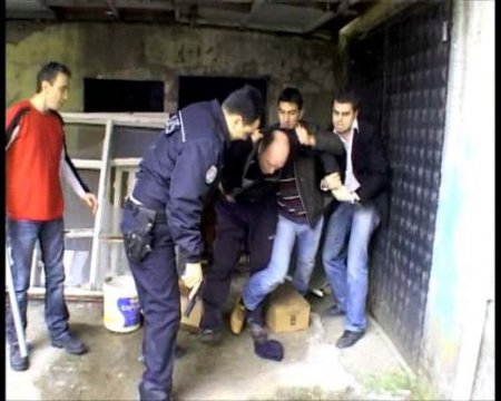 Protez Bacaklı Gürcü Hırsız Suçüstü Yakalandı