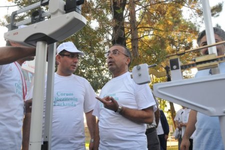 Protokol üyeleri obezite testine göre 'yarı göbekli' çıktı