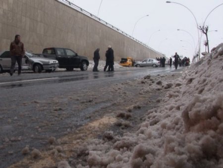 Protokol Yolunda 23 Araç Zincirleme Kazaya Karıştı: 6 Yaralı