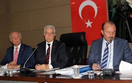 Protokolde Aldırmaz’a yer verilmemesi meclis üyelerini rahatsız etti