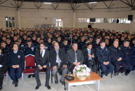 Psikolojik Danışman Odabaş: Öğrencinin Kendine Duyduğu Güven Eksikliği Kaygıya Neden Oluyor