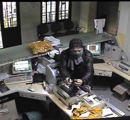 PTT soygunu güvenlik kamerasında