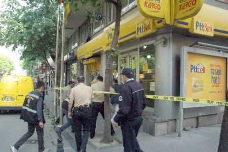 PTT şubesinde bomba paniği