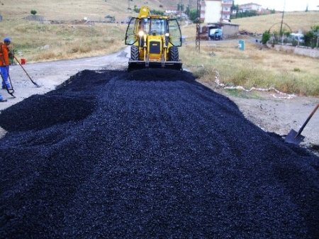 Pursaklar’a 15 bin ton asfalt serildi