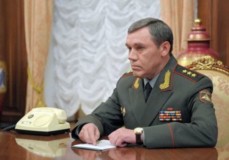 Putin, Genelkurmay Başkanı'nı da görevden aldı