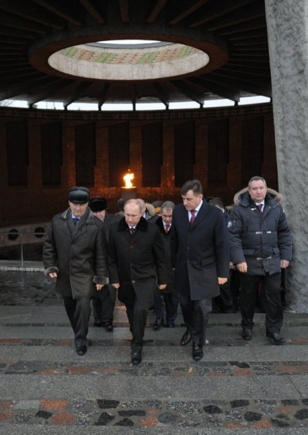 Putin, Stalingrad törenlerine katıldı