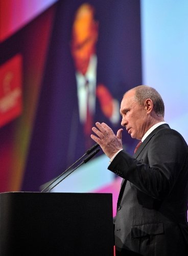 Putin: 2012’de 195 milyar dolar fazla verdik