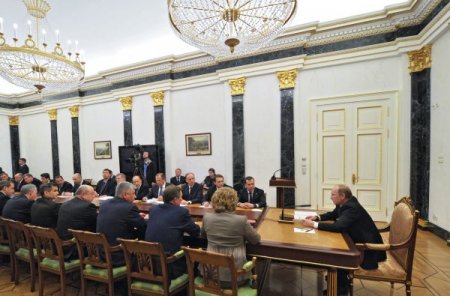 Putin: DTÖ üyeliği küresel krizlerden etkilenme riskini artırdı