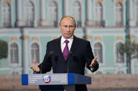 Putin: Esed’le Suriye halkı değil, militanlar savaşıyor