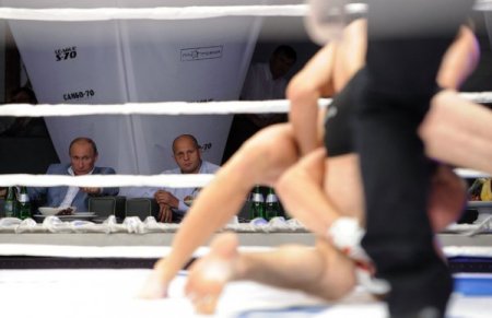 Putin Kuralsız Dövüş İzledi; Rus Sporcular Brezilya’yı Bozguna Uğrattı