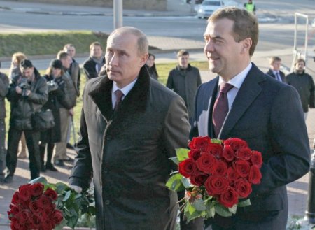 Putin Ve Medvedev, “birlik Gününü” Beraber Kutladı