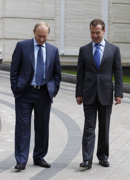 Putin Ve Medvedev Birlikte Denetimde