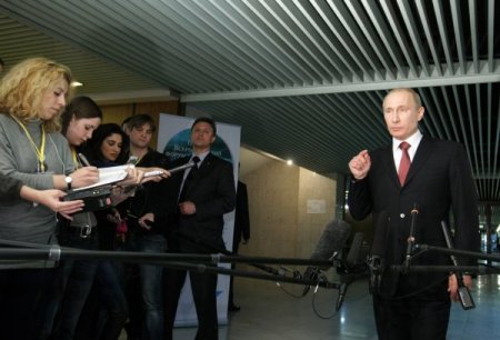 Putin: Yüz Kez Açıkladık, Medvedev De Ben De Başkanlık Yarışında Varız