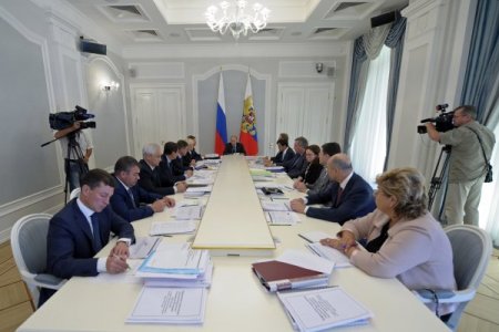 Putin’den, Medvedev’in bakanlarına fırça