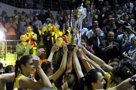 Rabıta Bakü'yü 3-0 yenen Vakıfbank filede Avrupa'nın en büyüğü