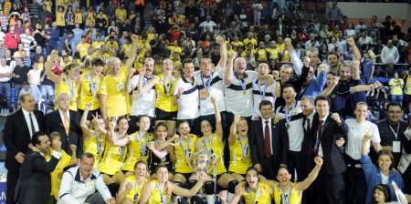 Rabıta Bakü'yü 3-0 yenen Vakıfbank filede Avrupa'nın en büyüğü