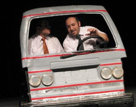 'rahmetli De Sollardı' Oyunu Büyük Beğeni Topladı