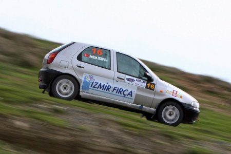 Ralli Kupası'nın ilk yarışı 'Aras Cam Rallisi' tamamlandı