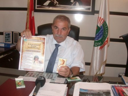 Ramazan Ayında Fakirlerin Ekmeği 'Askıda'