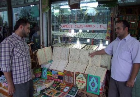 Ramazan Ayında Kur'an-ı Kerim Satışları Arttı