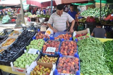 Ramazan bereketi semt pazarına yansıdı