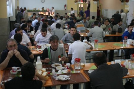 Rasanet Gençlik Vakfı’nın Eski Ve Yeni Öğrencileri Pilav Gününde Buluştu