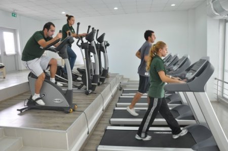 Rauf Denktaş Kapalı Yüzme Havuzu ve Spor Merkezi’ne kayıtlar başladı