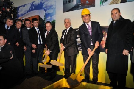 Rauf Denktaş’ın Adı, Şişli’de Kültür Merkezine Verildi