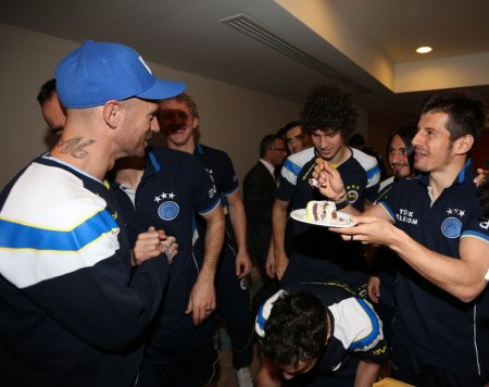 Raul Meireles'e sürpriz doğum günü yapıldı