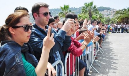 Razgatlıoğlu, Amerika'ya gitmeden önce şov yaptı