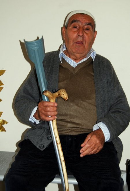 Recep dede, tekerlekli sandalyeye kavuştu