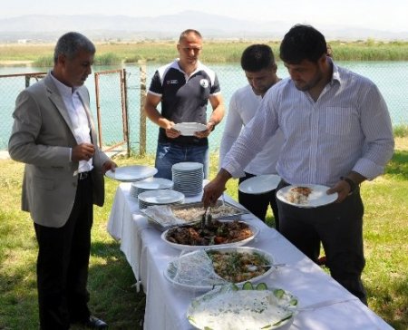 Recep Kara, Başkan Sözen'e kıspetli plaket verdi