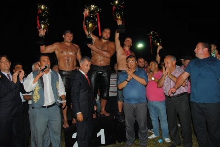 Recep Kara, Kırkpınar'ın rövanşını Manavgat'ta Ali Gürbüz'ü yenerek aldı