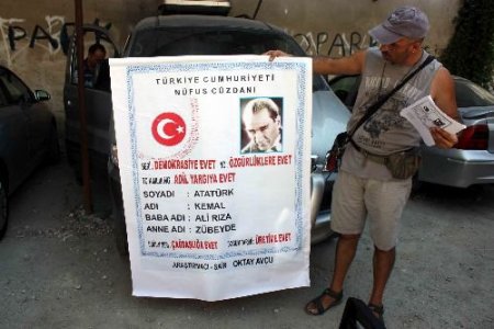 Referanduma Evet Yazan Araç Saldırıya Uğradı