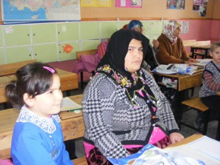 Referandumda Parmak Basanlar Okuma Yazma Kursuna Alındı