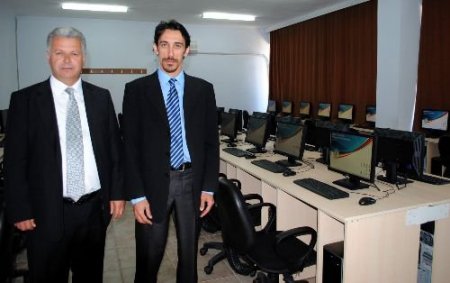 Reklam Parasına Bilgisayar Laboratuvarı Kurdular