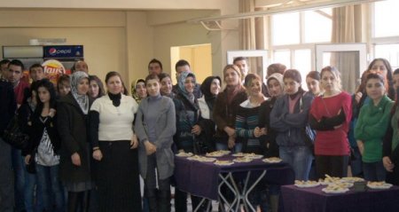Rektör Akmaz, Öğrencilerin Sorunlarını Dinledi