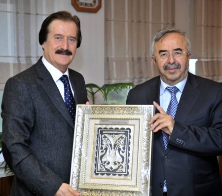 Rektör Kocacık, projeler için Başkent'te destek aradı