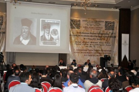 Rektör Omay Süryanileri Mardin'e Çağırdı