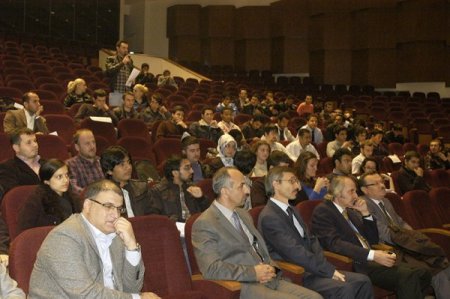 Rektör Prof. Dr. Dilek, Türk kökenli öğrencilerin sorunlarını dinledi