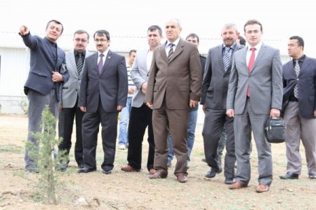 Rektör Uçar, Gedikhasanlı'daki araştırma ve uygulama alanını inceledi