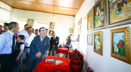 Resim Sergisini Doğup, Büyüdüğü Köyde Açtı