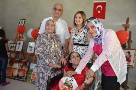 Resimleri ile engel tanımadı