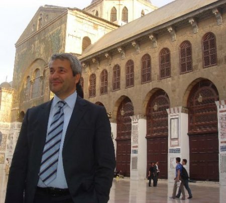 Resmi Bir Ziyaret Amacıyla Suriye'de Bulunan Sanayi Ve Ticaret Bakanı Nihat Ergün Yaptığı Resmi Temasların Ardından Öğleden Sonra Da Şam'ın Tarihi Mekanlarını Gezdi.