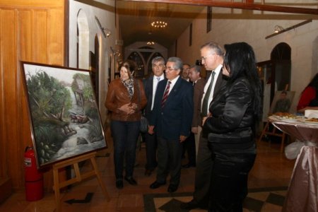 Ressam Akın’ın ergisini Güzelbey açtı