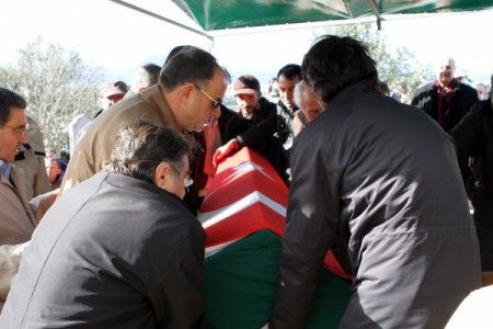 Ressam Burhan Doğançay Turgutreis'te toprağa verildi