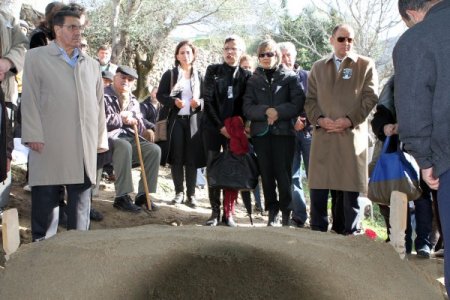 Ressam Burhan Doğançay Turgutreis'te toprağa verildi