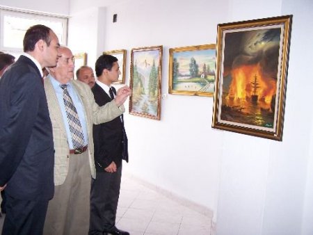 Ressam Halil Balcı'dan Fakir Öğrenciler Yararına Resim Sergisi