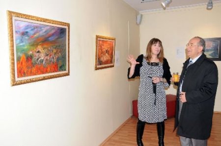 Ressam Hatice Erdi, 'pazartesi Düşleri' Adlı Resim Sergisini Açtı