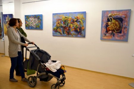Ressam Kuliyev ve Taş’ın resim sergisi izlenime açıldı